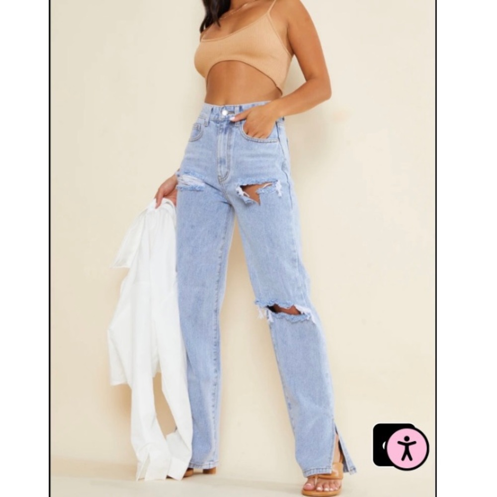 Petite Bleach Wash Ripped Split Hem Jeans